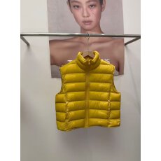 批发羽绒马甲热卖中．品质2025新款羽绒背心时尚保暧新款式潮流