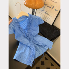 批发蓝色木耳边镂空短款短袖衬衫女小个子气质上衣2026夏超火减龄衬衣