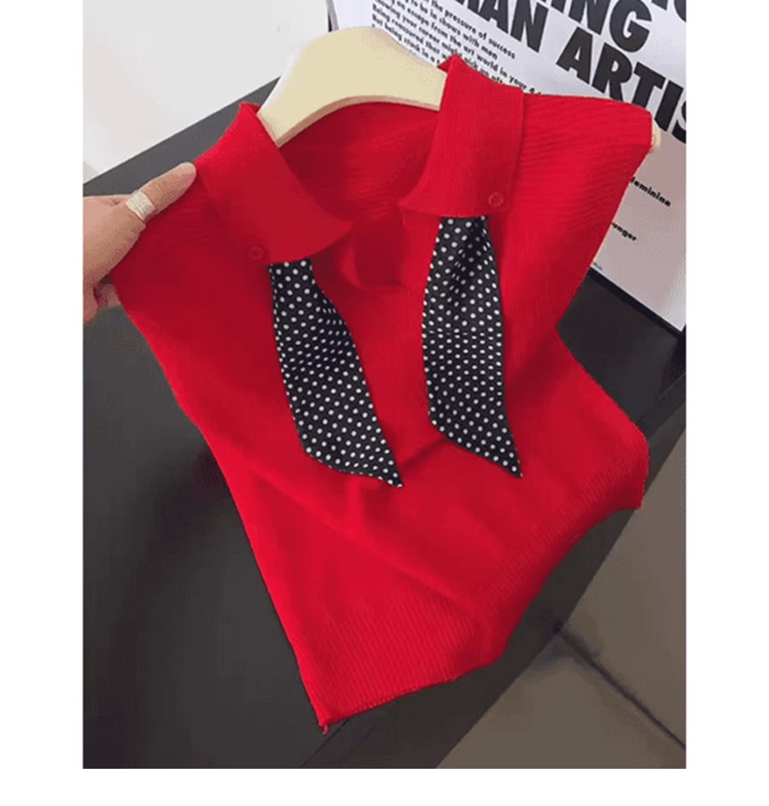 프랑스식 품격 몸매 가꾸기 폴로 칼라 민소매 맨위 여성 의류 2026 여름 새로운 얇고 가벼운 니트 아름다운 스카프 작은 셔츠