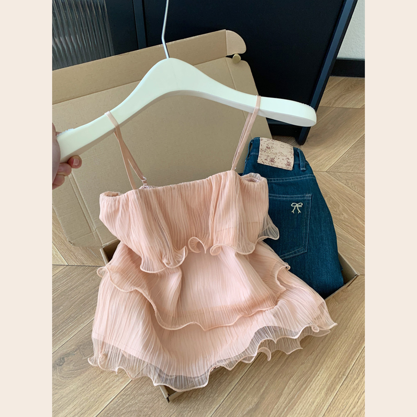 패션 외국 가스 핑크색 프릴 캐미솔 여름 외출용 민소매 맨위 여성 디자인 센스 작은 대중 여름