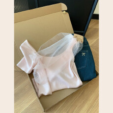 批发韩系纯欲风粉色网纱斜肩上衣女夏新款甜美减龄内搭打底短袖<b class='q'>针织衫</b>