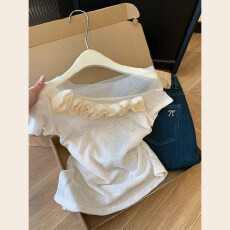 批发温柔风一字肩<b class='q'>针织衫</b>花朵短袖T恤<b class='q'>女</b>夏季新款不规则褶皱收腰上衣