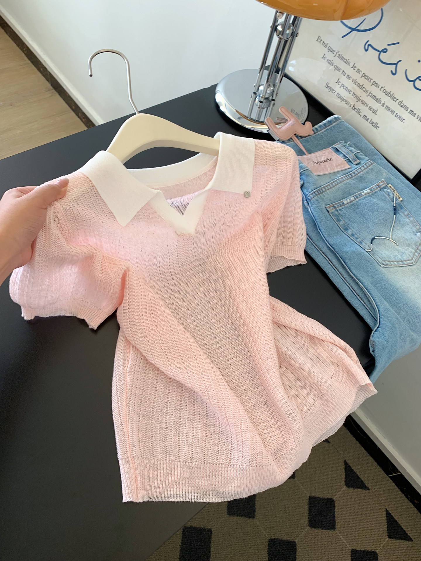 핑크색 폴로 칼라 디자인 센스 니트 반팔 티셔츠 여성 인사이드 가져 가라. 수 있습니다. 외출용 쇼트 스타일 긍정적 인 어깨 작은 맨위 2026 여름