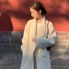 批发燕麦色毛呢大衣女中长款2025冬季高级感<b class='q'>双排扣</b>毛呢外套