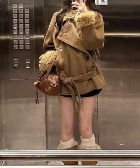 가을 겨울 머리 소매 모피 칼라 모직 코트 여성 2026 새로운 모직 외투 고유 한 슈퍼 잘 생긴 두꺼운 한 부서 쇼트 스타일