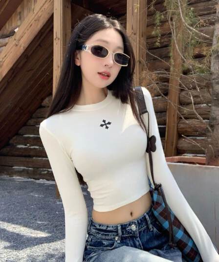 한 부서 몸매 가꾸기 슬림해 보이는 허리 수축 긴팔 티셔츠 여성 2026 봄 새로운 쇼트 스타일 이슬 뼈의 핫걸 chic 맨위 트렌디