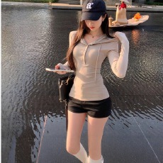 批发有货春款简约美式辣妹修身显身材半开扣连帽卫衣收腰内搭长袖上衣