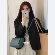 批发韩版小西装外套女小个子春秋2026新款<b class='q'>西服</b>上衣<b class='q'>休闲</b>通勤设计感小众