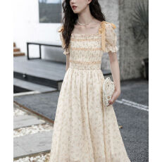 批发打揽<b class='q'>连衣裙</b>2026夏裙子设计感小众法式复古甜美温柔风碎花<b class='q'>连衣裙</b>