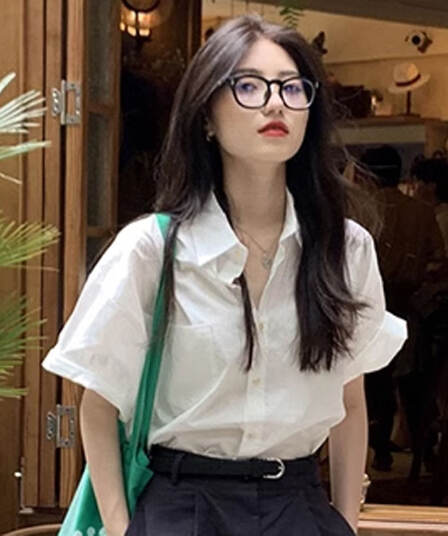 여름 화이트 반팔 프랑스식 여성 셔츠 새로운 디자인 센스 루즈핏 Chic 다용도 셔츠 맨위 슬림해 보이는 외국 가스