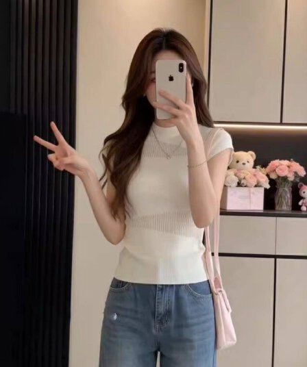 Chic 여름 프랑스식 라운드 넥 홀로우 아웃 티셔츠 여성 고급 센스 얼음 실크 니트 반팔 불규칙 몸매 가꾸기 맨위