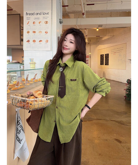 아메리칸 레트로 학원 스타일 버터 과일 녹색 긴팔 여성 셔츠 2026 봄 새로운 다용도 스택 착용 캐주얼 맨위