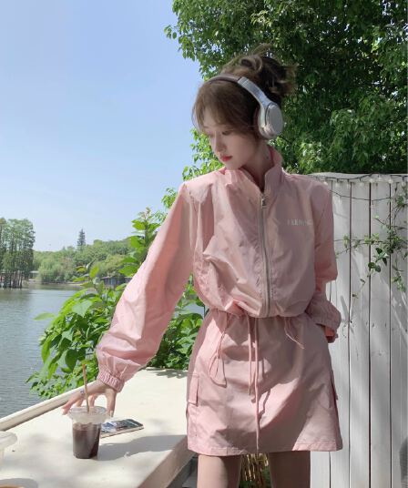 패션 연령 감소 스포츠 슈트 여성 여름 얇고 가벼운 스탠드 칼라 자외선 차단 재킷 하이웨이스트 반신 바지 캐주얼 투피스 세트