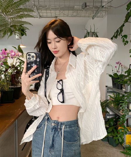 프랑스식 화이트 홀로우 아웃 자외선 차단 셔츠 여성 코트 여름 얇은 스타일 맨위 외부 가져 가라. 오픈 가디건 고급 센스 캐주얼 셔츠