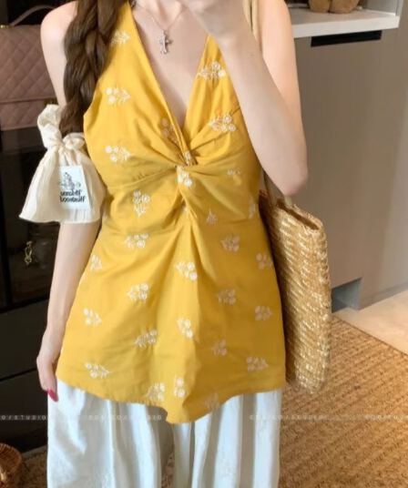한 스타일 보라색 비틀림 캐미솔 여름 새로운 꽃무늬 달콤한 핫걸 품격 다용도 연령 감소 행침 목 맨위