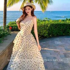 批发原版做法有内里十七看海法式设计感度假风波点吊带收腰显瘦蛋糕裙