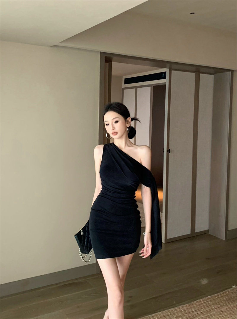 리본 불규칙 비스듬한 어깨 반팔 여성 드레스 여름 타이트 허리 수축 치마 순수한 욕망 바람 타이트 스커트 미니 스커트