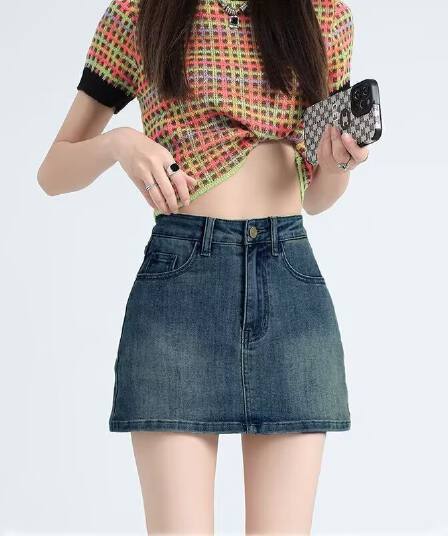 레트로 데님 미니 스커트 여성 2026 여름 새로운 하이웨이스트 한 마디 슬림해 보이는 섹시함 핫걸 타이트 타이트 스커트 반신 스커트