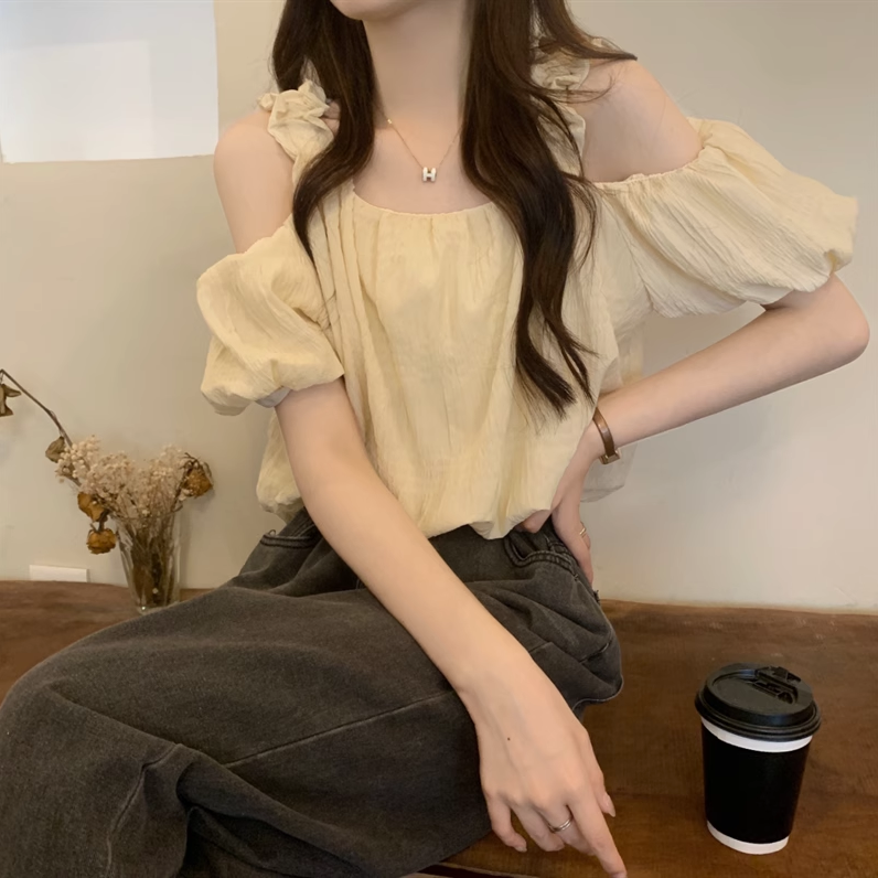 반팔 여성 셔츠 여름 디자인 고급 센스 프랑스식 쇼트 스타일 쇄골 오프숄더 거품 소매 Chic 맨위
