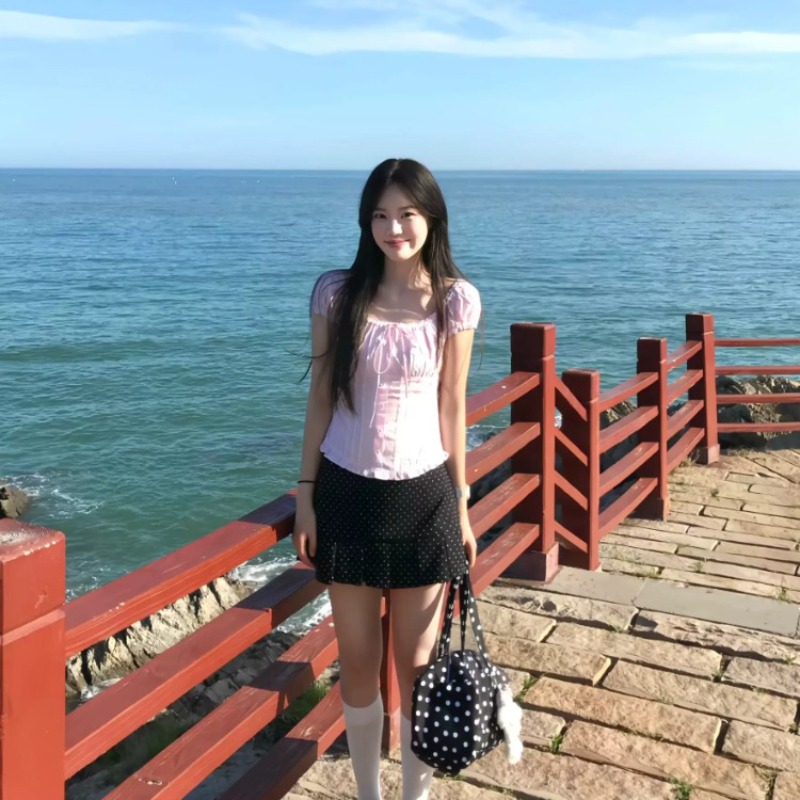 주간 실크 원단 참나무 늑골 조정 여름 분기 별 칼라 홀로우 아웃 오프숄더 거품 소매 레이스 셔츠 셔츠