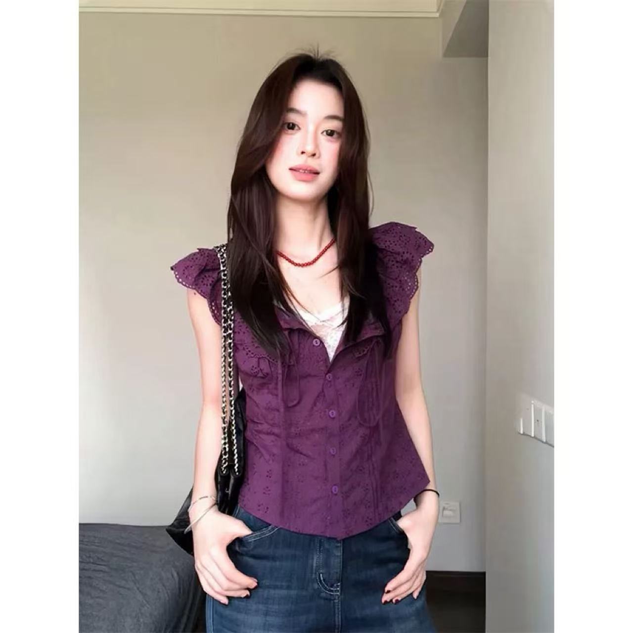 프랑스식 레트로 보라색 반팔 여성 셔츠 초기 여름 착용 가져 가라. 프릴 셔츠 몸매 가꾸기 디스플레이 얇고 작은 날다 소매 맨위