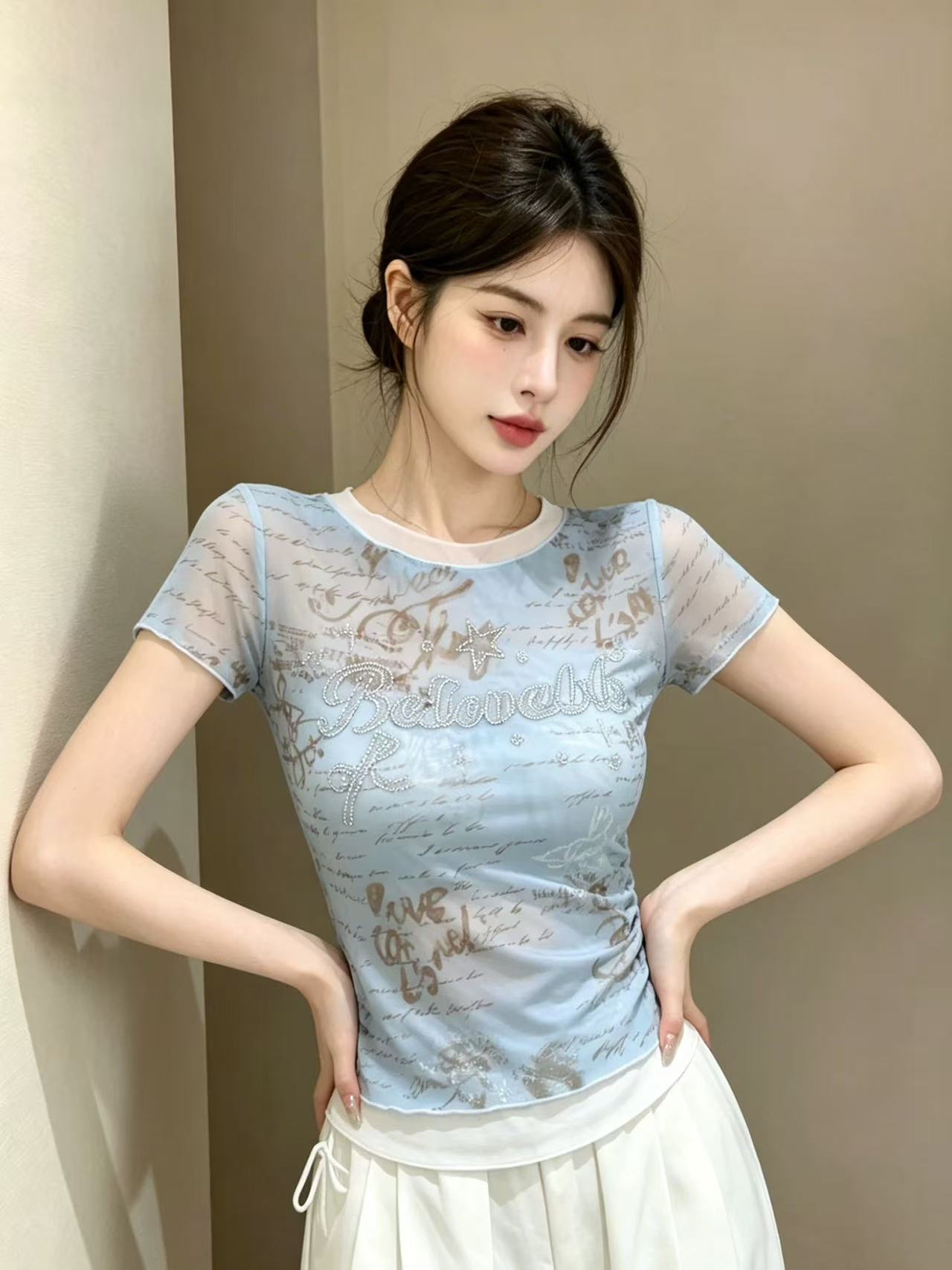 하늘색 핫픽스 반팔 몸매 가꾸기 티셔츠 여성 2026 여름 라운드 넥 도파민 착용 가져 가라. 디자인 센스 고급 맨위