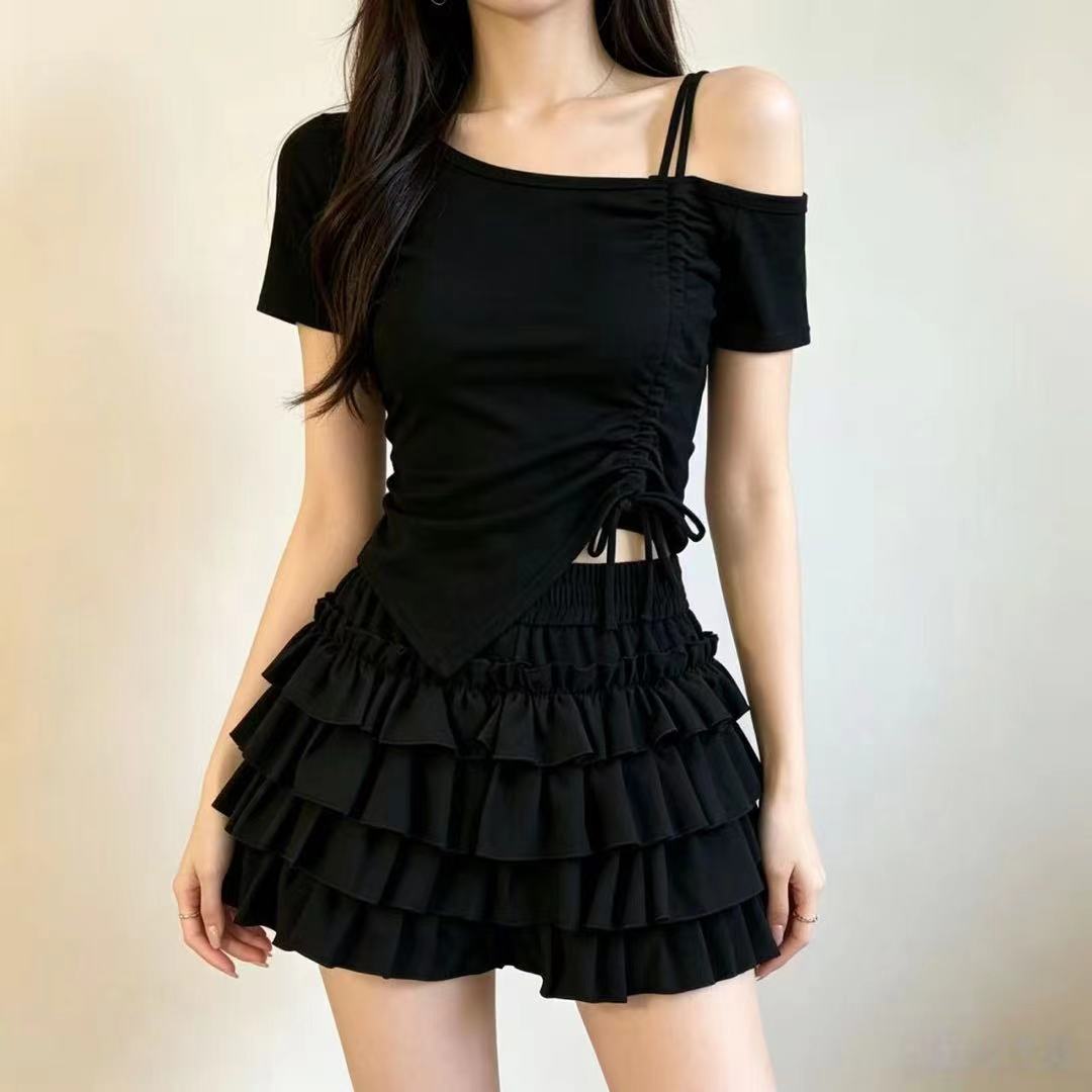 검정색 케이크 퍼프 스커트 달콤함 반신 스커트 슬림해 보이는 노출 방지 비스듬한 칼라 펌프 로프 반팔 맨위 세트 여성