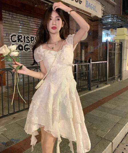 2026 새로운 프랑스식 첫사랑 불규칙 화이트 공주 생일 예복 여성 드레스 여름 아름다운 작은 키
