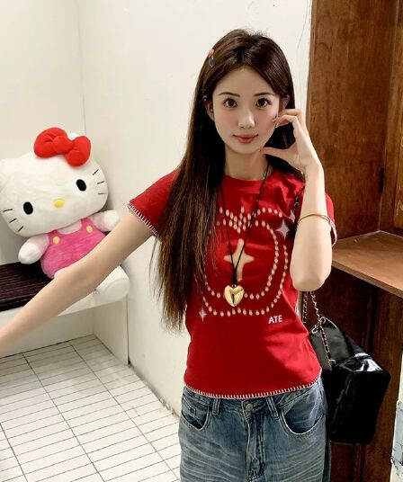 한 부서 고급 센스 학원 스타일 초승달 모양의 자수 공예 아메리칸 빨간색 창의성 프린트 반팔 티셔츠 여성 여름 맨위