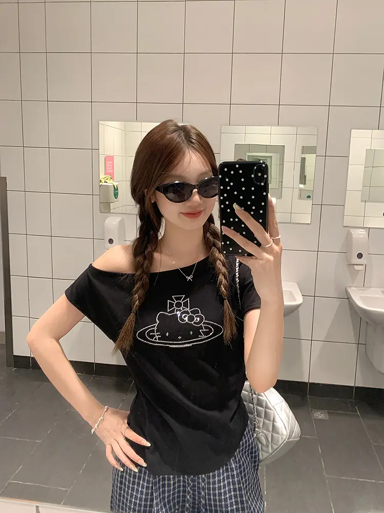고양이 라인석 비대칭 오프숄더 반팔 티셔츠 상세 이미지 3