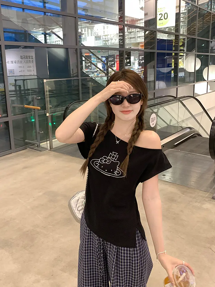고양이 라인석 비대칭 오프숄더 반팔 티셔츠 상세 이미지 8