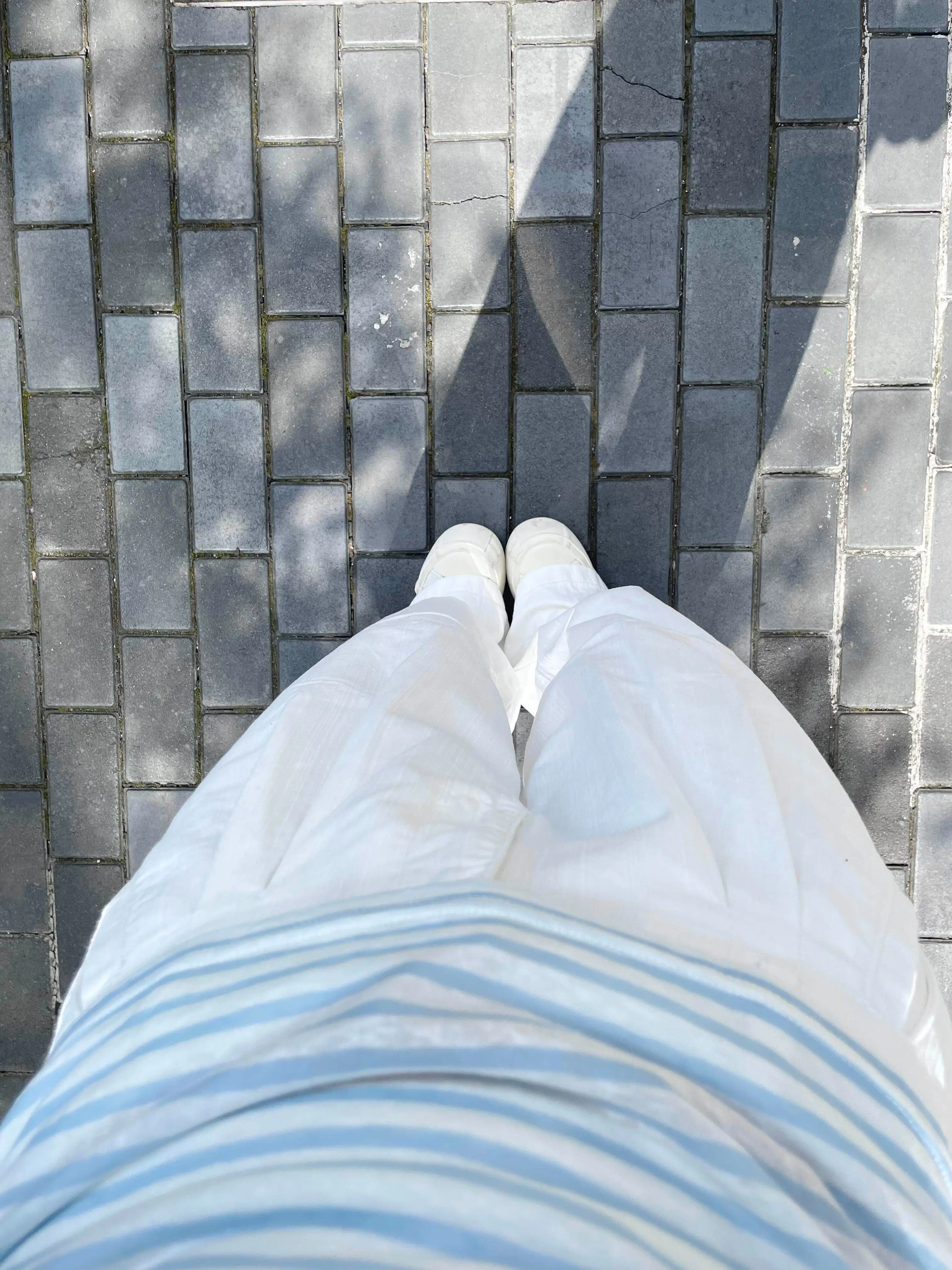 블루 스트라이프 원숄더 레이스 티셔츠 상세 이미지 4