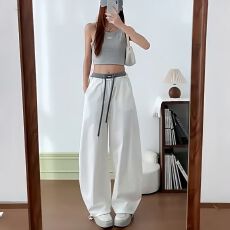 批发白色速干百搭休闲裤<b class='q'>女</b>2026夏季新款小个子阔腿工装裤垂感伞兵裤子