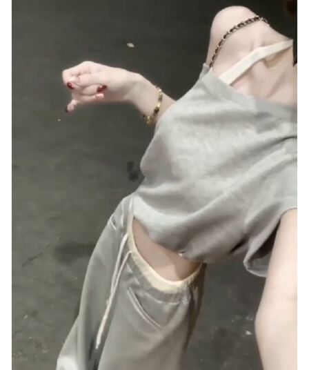 대외 무역 한 싱글 회색 비스듬한 어깨 반팔 맨위 쇼트 스타일 티셔츠 여성 레저 배색 펌프 로프 긴 바지 와이드 레그 팬츠 세트