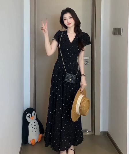 2026 프랑스식 그는 벤 바람 패션 검정색 V넥 여성 드레스 여름 허리 수축 슬림해 보이는 품격 길다 치마