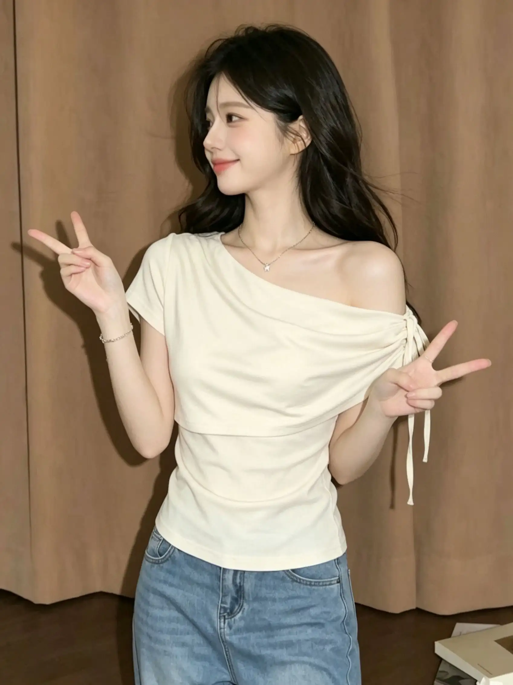 디자인감 원숄더 끈 장식 반팔 티셔츠 상세 이미지 3