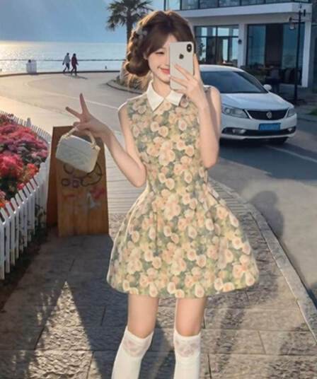 프랑스식 레트로 천 금빛 바람 꽃무늬 민소매 여성 드레스 여름 새로운 품격 POLO 칼라 허리 수축 슬림해 보이는 미니 스커트