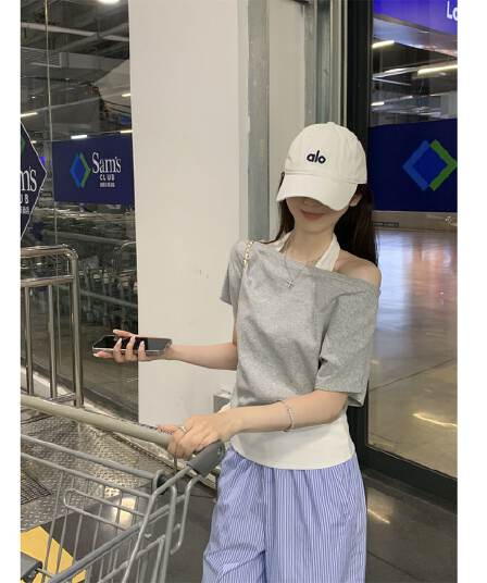 40 좋은 면 항구 바람 흑인과 백인 색상 패치워크 페이크 레이어드 행침 목 반팔 티셔츠 여성 여름 슬림해 보이는 맨위