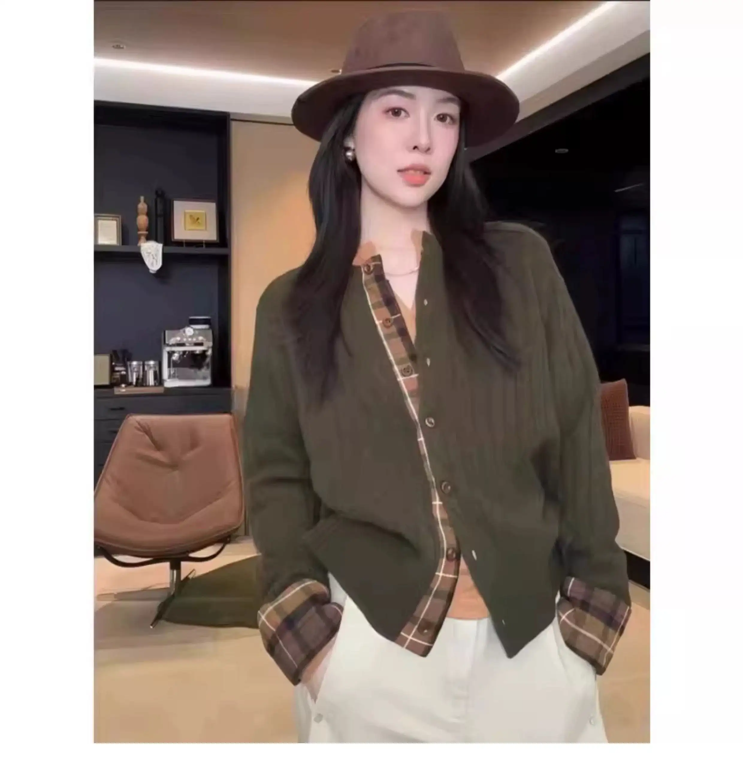 꽈배기 소매 격자 패치 울 가디건 상세 이미지 4