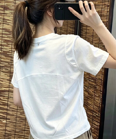 화이트 미니멀리즘 긍정적 인 어깨 라운드 넥 반팔 티셔츠 여성 여름 새로운 패션 루즈핏 다용도 캐주얼 슬림해 보이는 맨위 트렌디