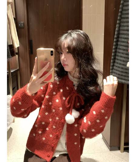 hollyii 한 부서 라운드 넥 보온 스트랩 털 공 조금 싱글 줄 버튼 스웨터 여자 니트 스웨터 겨울