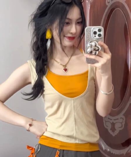 캐미솔 여름 외출용 2026 새로운 핫걸 착용 가져 가라. 디자인 센스 민소매 맨위 여성 투피스 세트