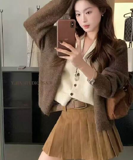 아름다움 라드. 커피 색상 배색 페이크 레이어드 V넥 니트 오픈 가디건 여성 가을 고급 센스 느긋한 스웨터 코트 맨위