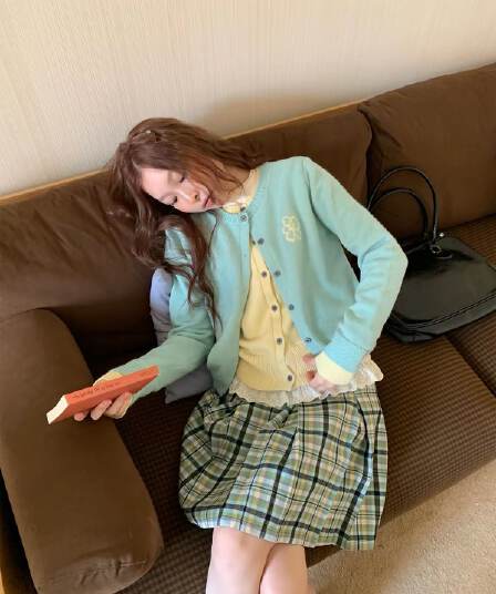 은하계 소다 느긋한 센스 조기 봄 소녀 배색 페이크 레이어드 스웨터 오픈 가디건 인사이드 가져 가라. 수 있습니다. 외출용 얇은 스타일 니트 스웨터