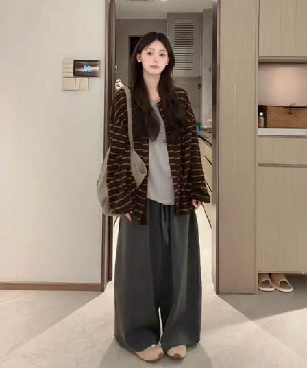 느긋한 바람 품격 캐주얼 루즈핏 슬림해 보이는 스트라이프 재킷 2026 가을 새로운 작은 대중 고급 센스 맨위 여성 의류