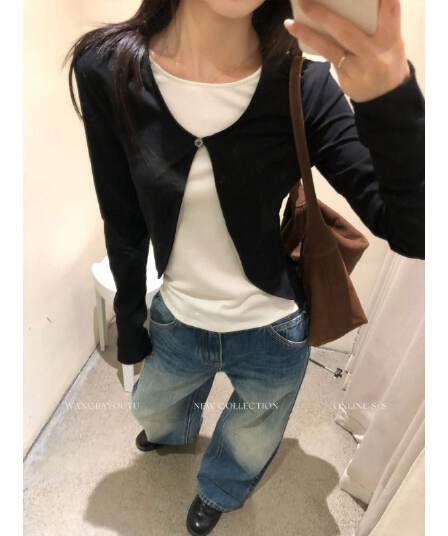 이른 가을 새로운 흑인과 백인 배색 한 부서 페이크 레이어드 긴팔 맨위 여성 슬림해 보이는 순수한 욕망 바람