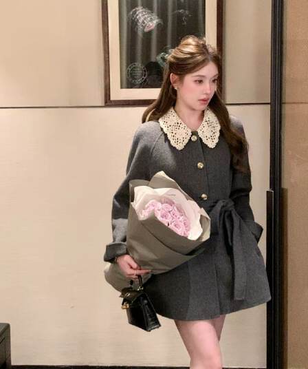 miu 부서 천 골드 센스 두꺼운 코트 여성 가을 겨울철 쇼트 스타일 레이스업 허리 수축 레이스 조각 폴로 칼라 모직 외투