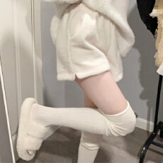 批发原版做法 水貂绒可爱温柔宽松显瘦毛绒松紧阔腿<b class='q'>短裤</b>