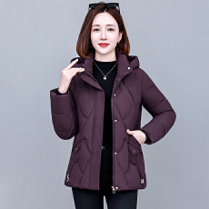 批发外贸实拍<b class='q'>妈妈装</b>高档棉服新款冬季洋气加厚保暖大码显瘦中长款棉袄