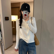 批发休闲白色连帽拉链长袖开衫女<b class='q'>胖</b><b class='q'>MM</b><b class='q'>秋季</b>日常百搭减龄大尺码新款外套